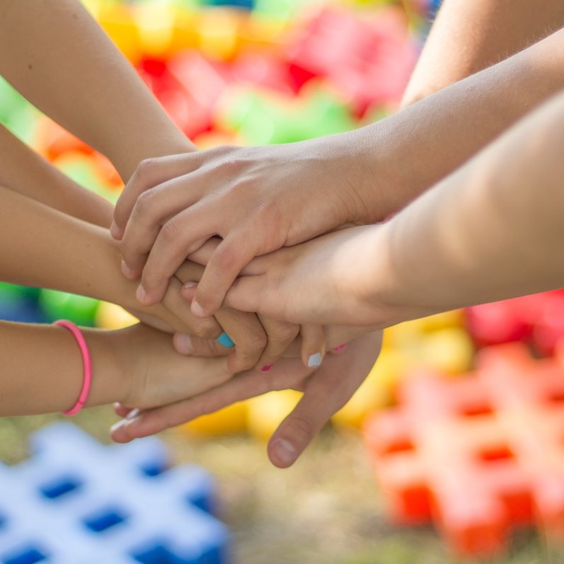 hands-2847508_1280.jpg